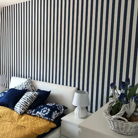 Claro Apartment *